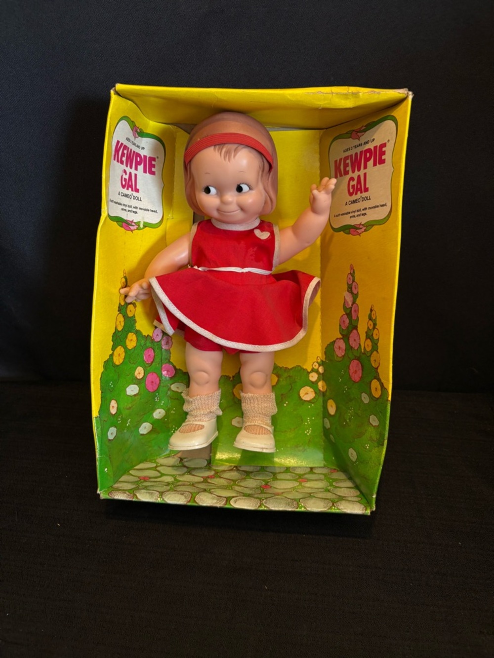 VTG. Kewpie Doll "A Cameo Doll" Vinyl 11" Girl Doll Original Box Amsco 1974 READ